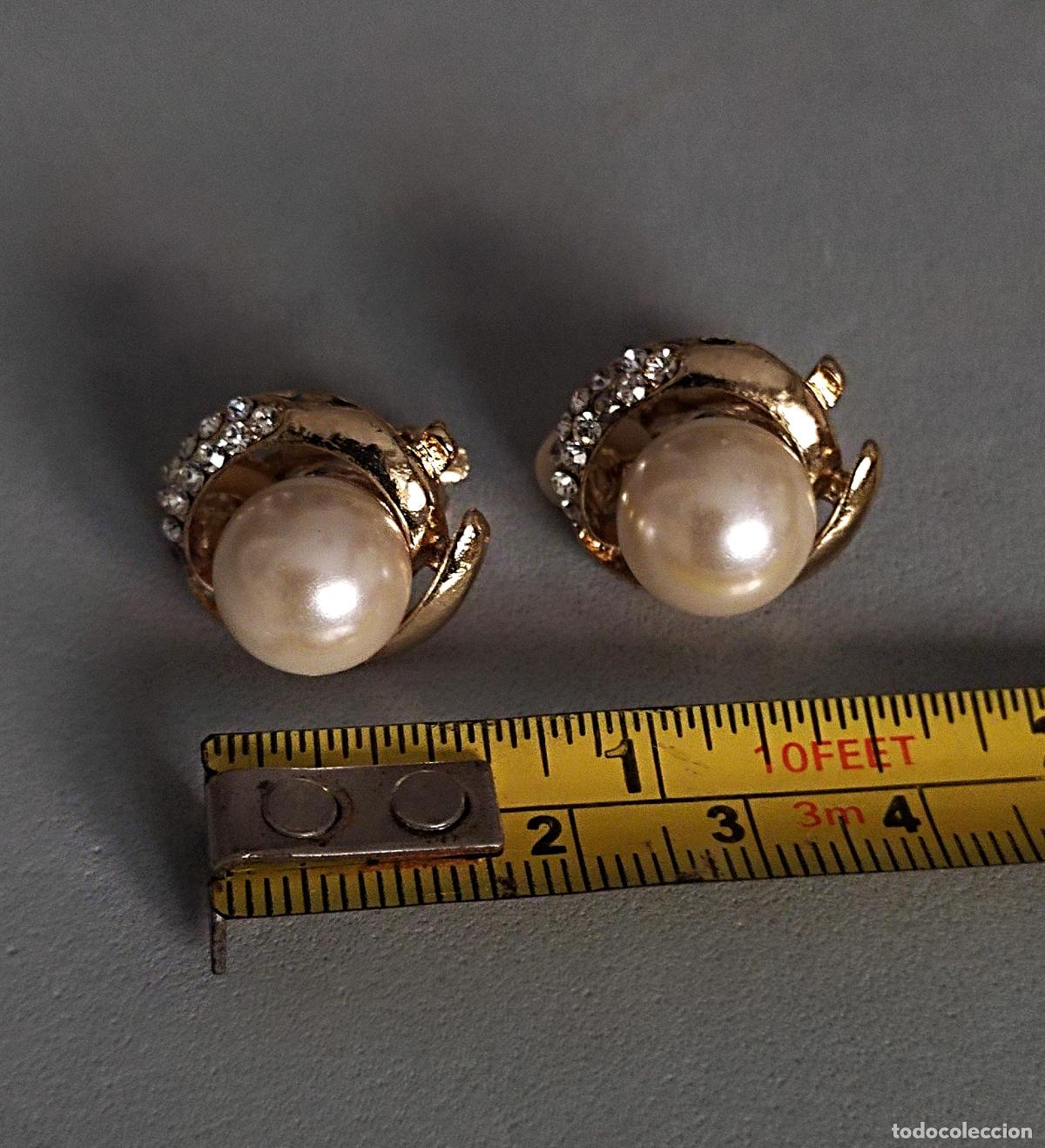Joyeria: Pendientes dorados con perla, cierre de clip. - Foto 2