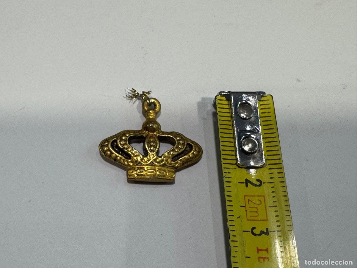 Joyeria: CORONA MET&Aacute;LICA DORADA TIPO COLGANTE / COMPRA M&Iacute;NIMA 5&euro;