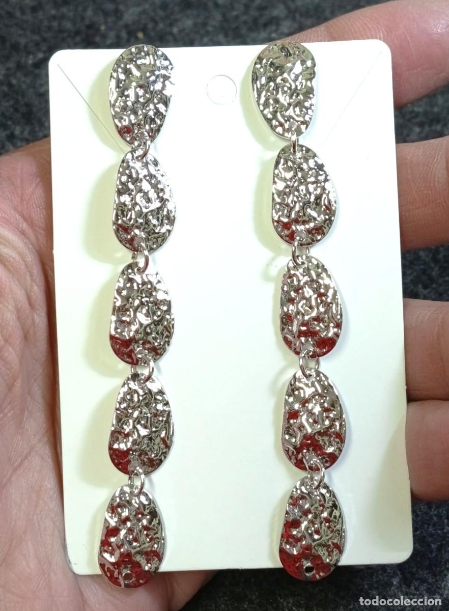 Joyeria: Pendientes largos color plata, largo 9.4 cm, Nuevos