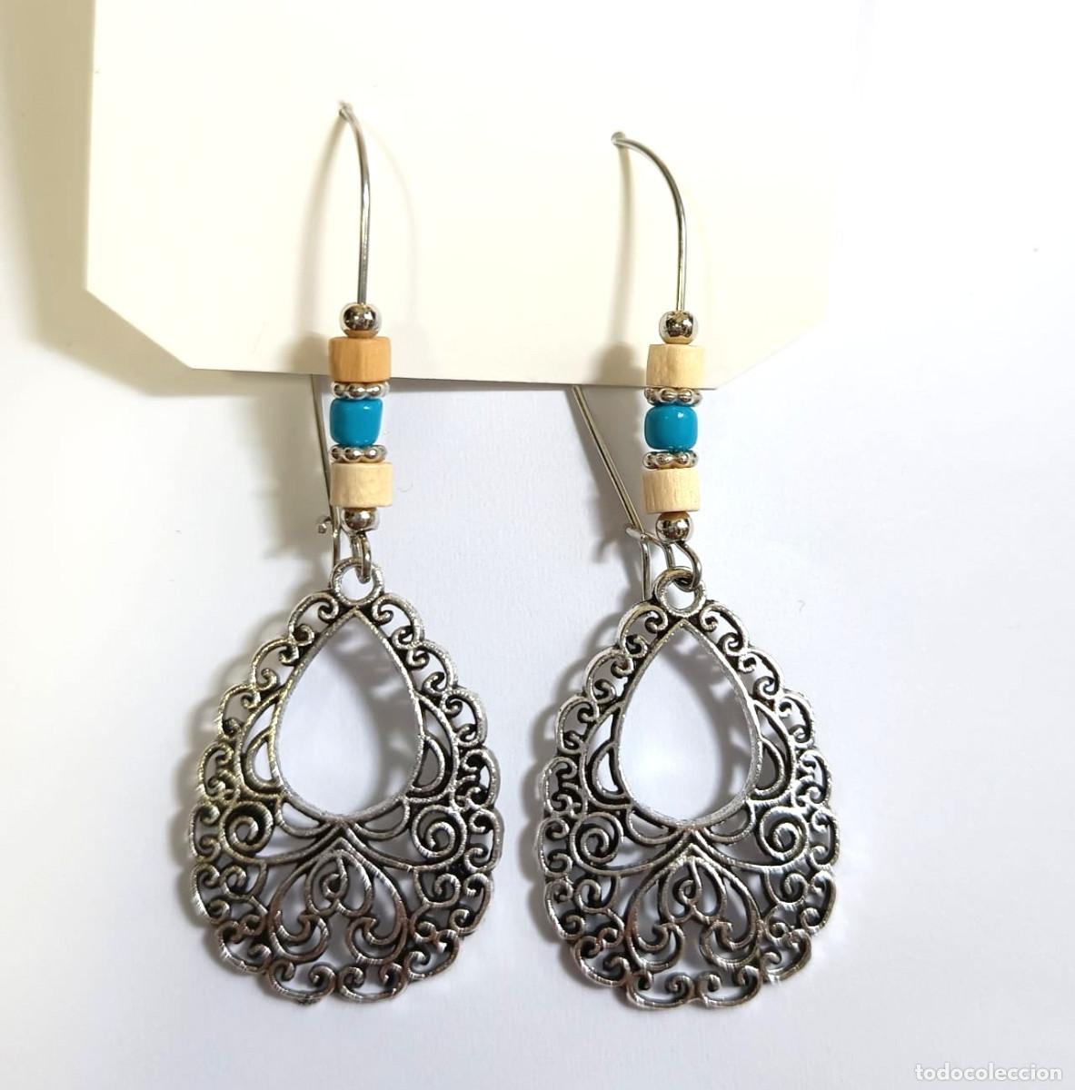 Joyeria: Pendientes largos Boho color plata con madera y azul, Nuevos