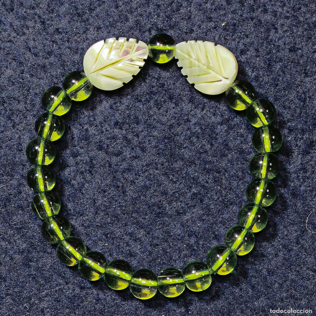 Jewelry: PULSERA ELASTICA DE BOLAS 8 MM CON AGATAS VERDES CON DIGETS HOJAS DE NACAR