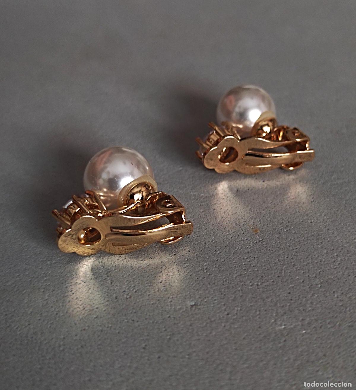 Joyeria: Pendientes dorados con perlas y circonitas. - Foto 4