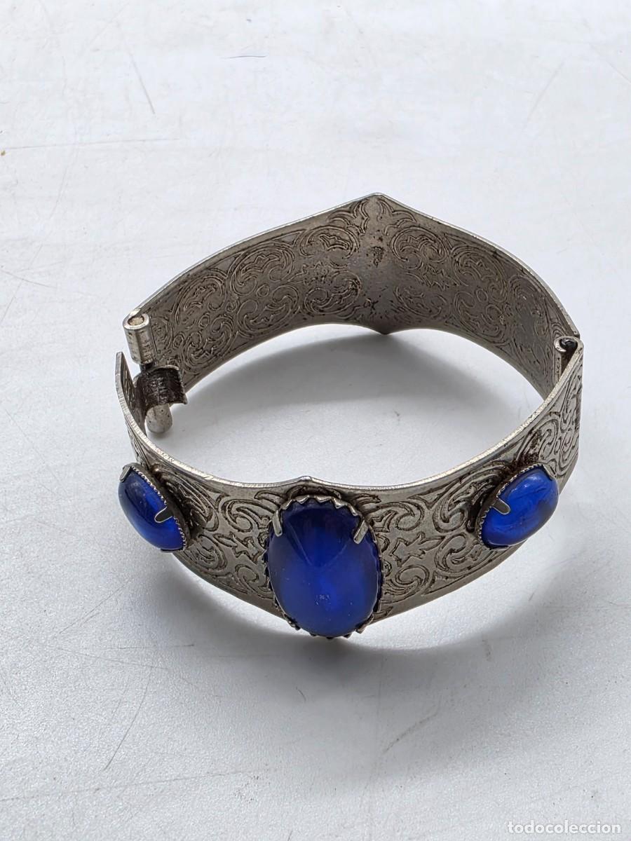 Joyeria: PULSERA EN METAL VINTAGE CON PIEDRAS AZULES ( VER FOTOS )