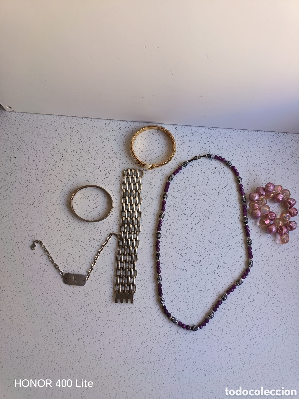 Joyeria: Lote de bisuter&iacute;a variada pulseras y collar