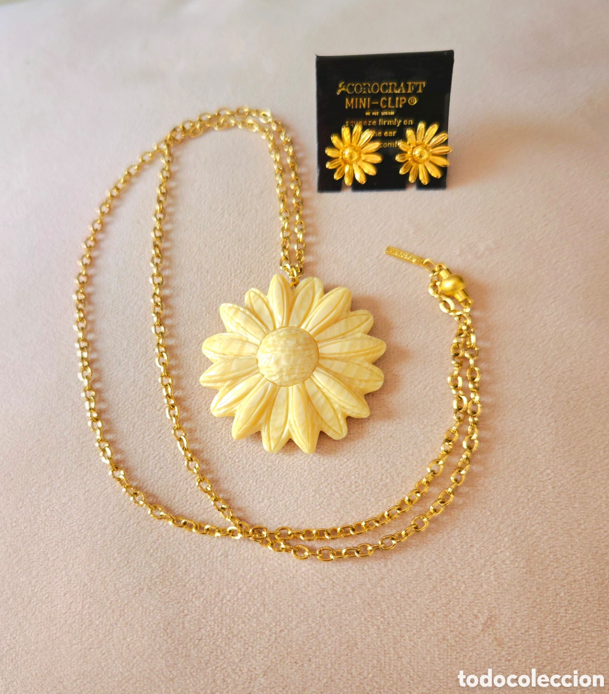 Joyeria: Vintage Corocraft necklace and earrings