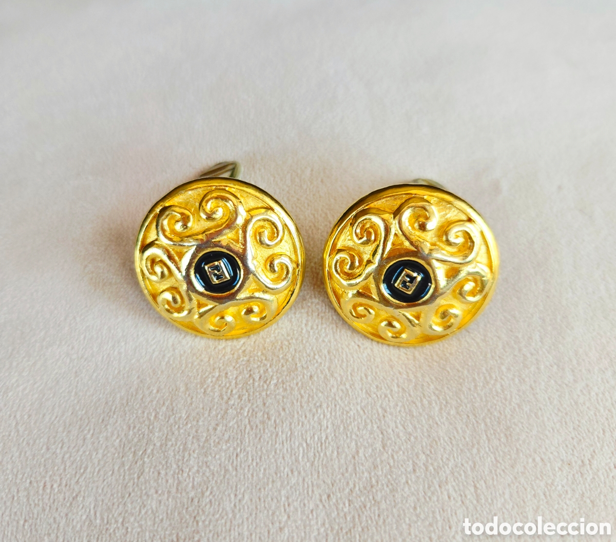 Joyeria: Pendientes originales FENDI