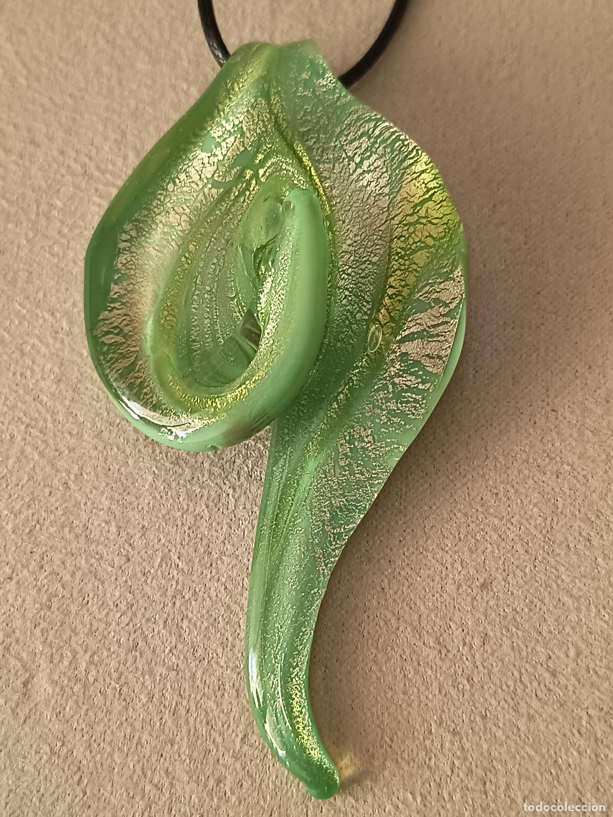 Joyeria: ALEGRE COLGANTE DE CRISTAL DE MURANO EN COLOR VERDE CON DETALLES DORADOS