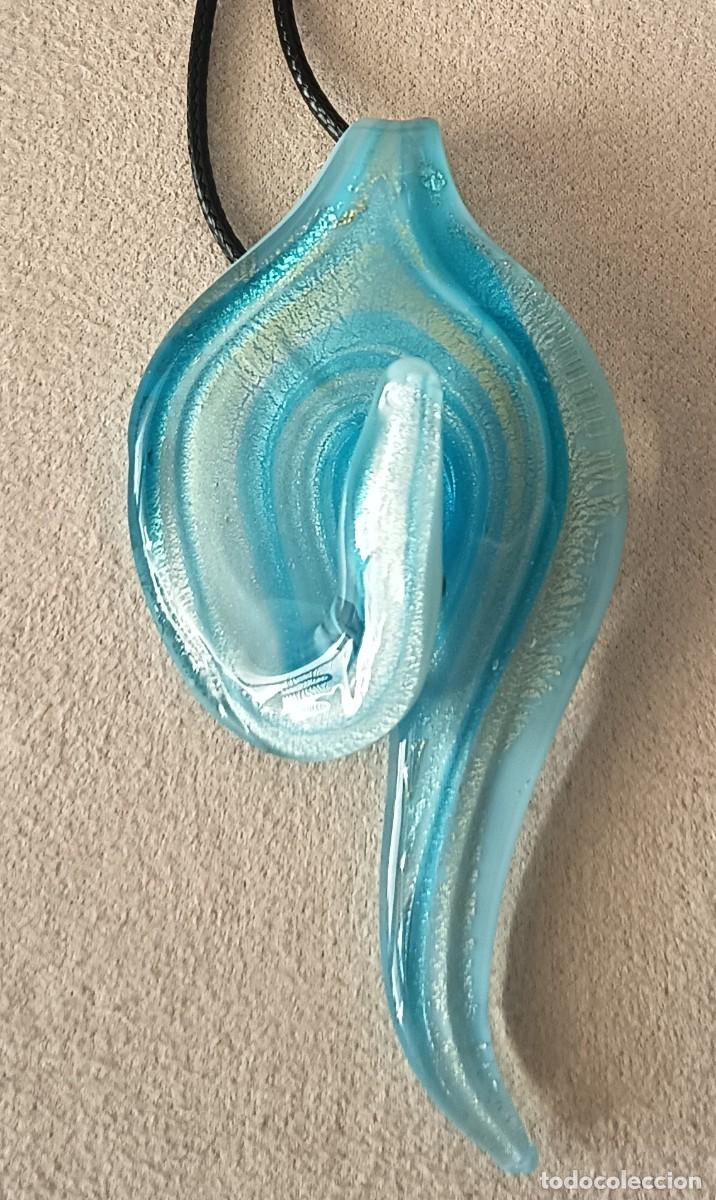 Joyeria: ALEGRE COLGANTE DE CRISTAL DE MURANO EN CELESTE CON DETALLES DORADOS