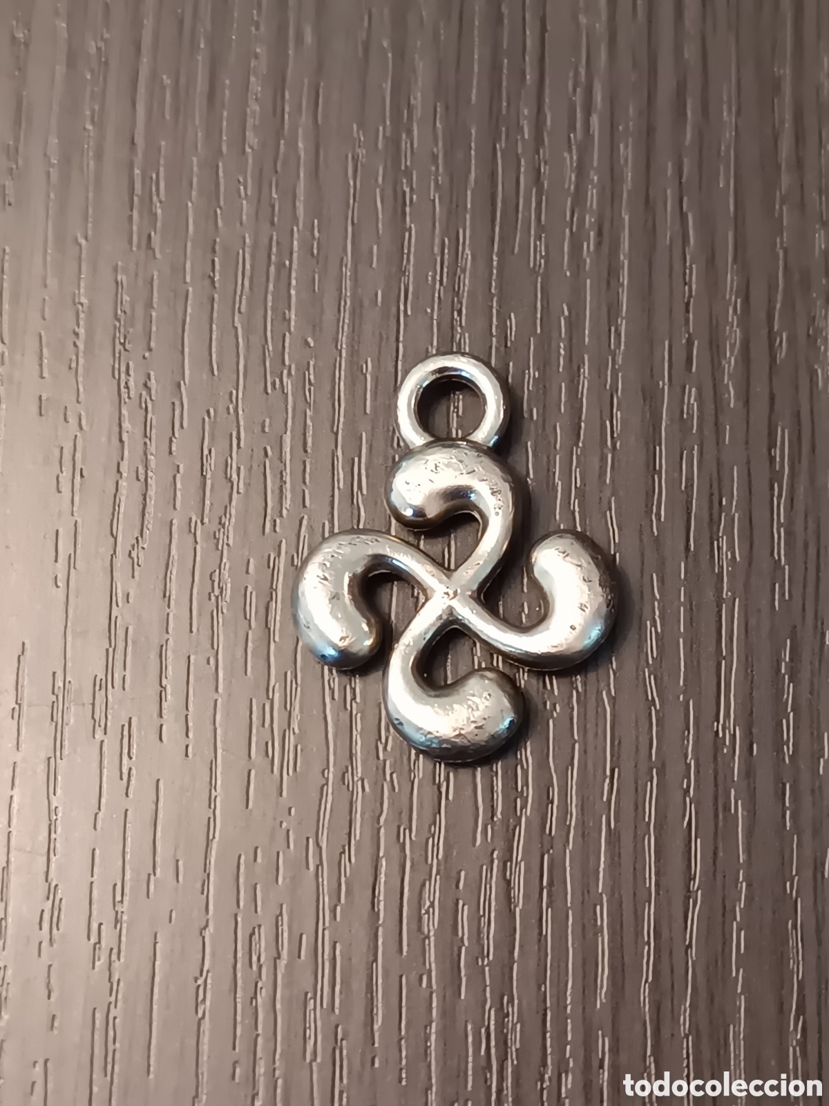 Joyeria: Colgante LAUBURU Met&aacute;lico Macizo