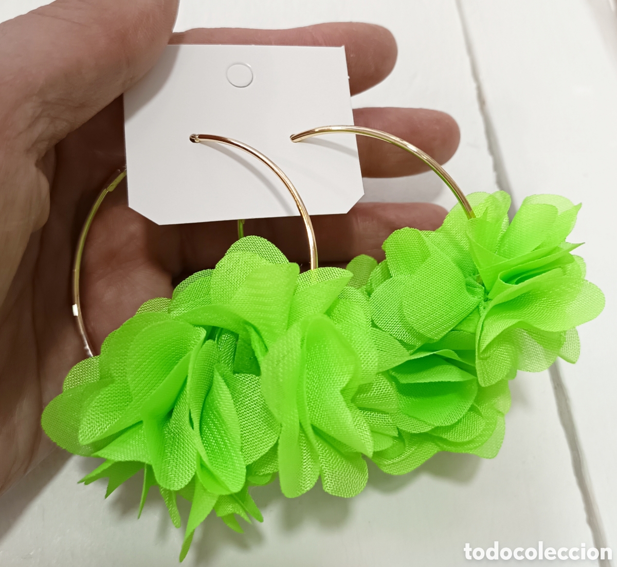 Joyeria: Pendientes de aro color oro y verde, nuevos