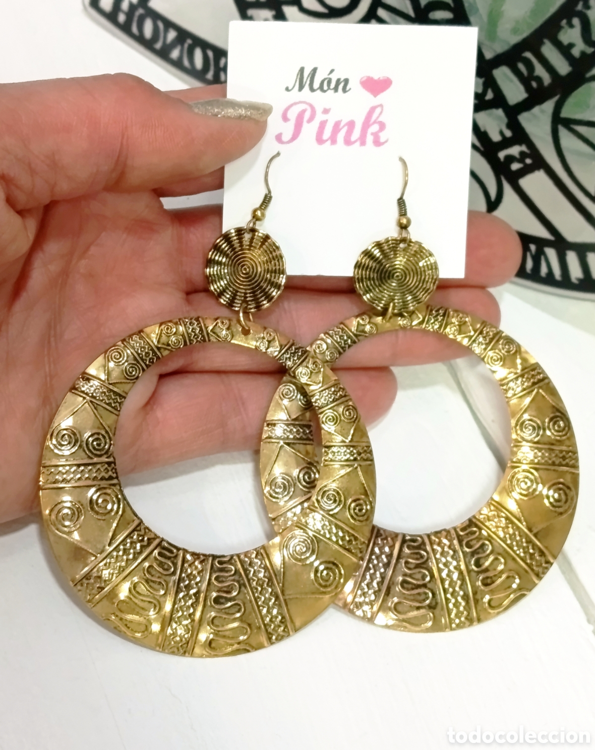 Joyeria: Espectaculares pendientes largos color oro, nuevos