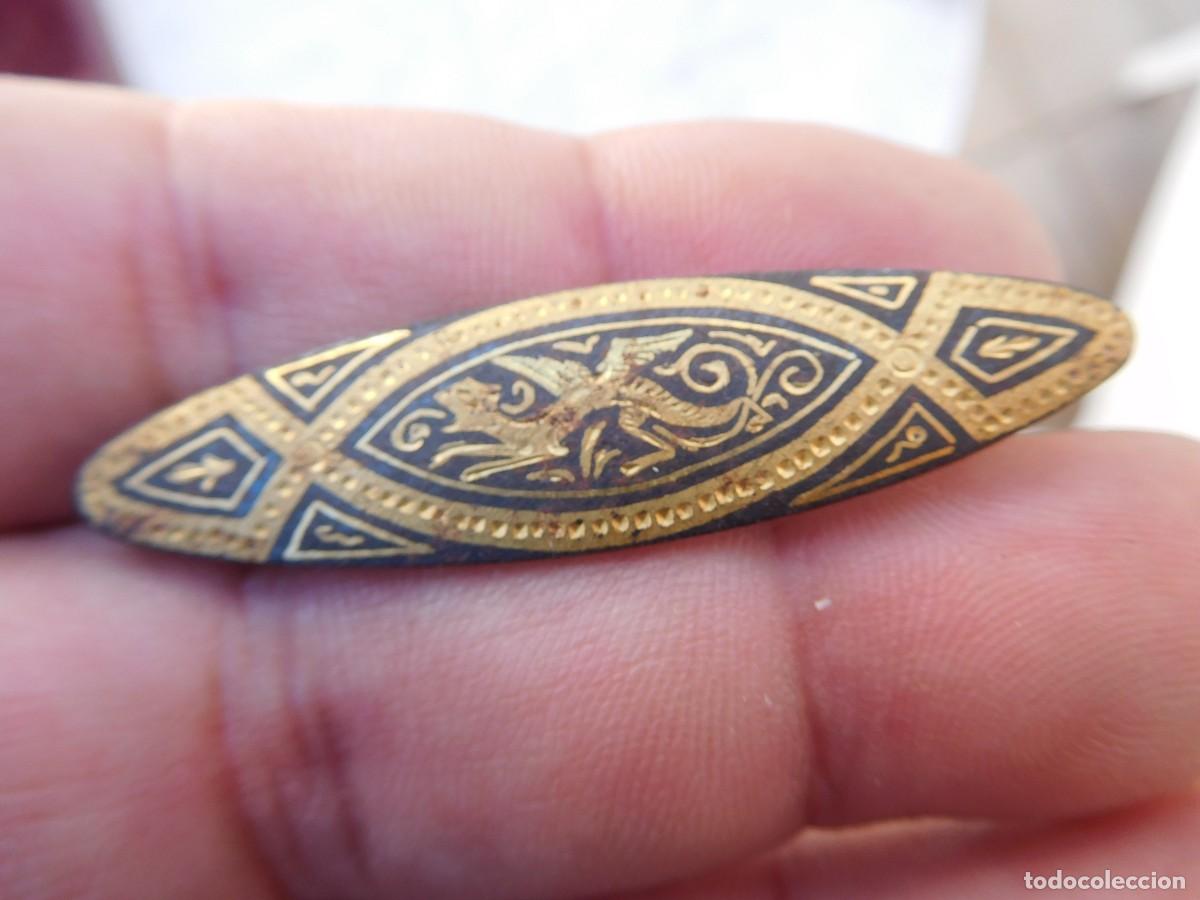 Joyeria: Broche antiguo damasquinado oro de Toledo drag&oacute;n