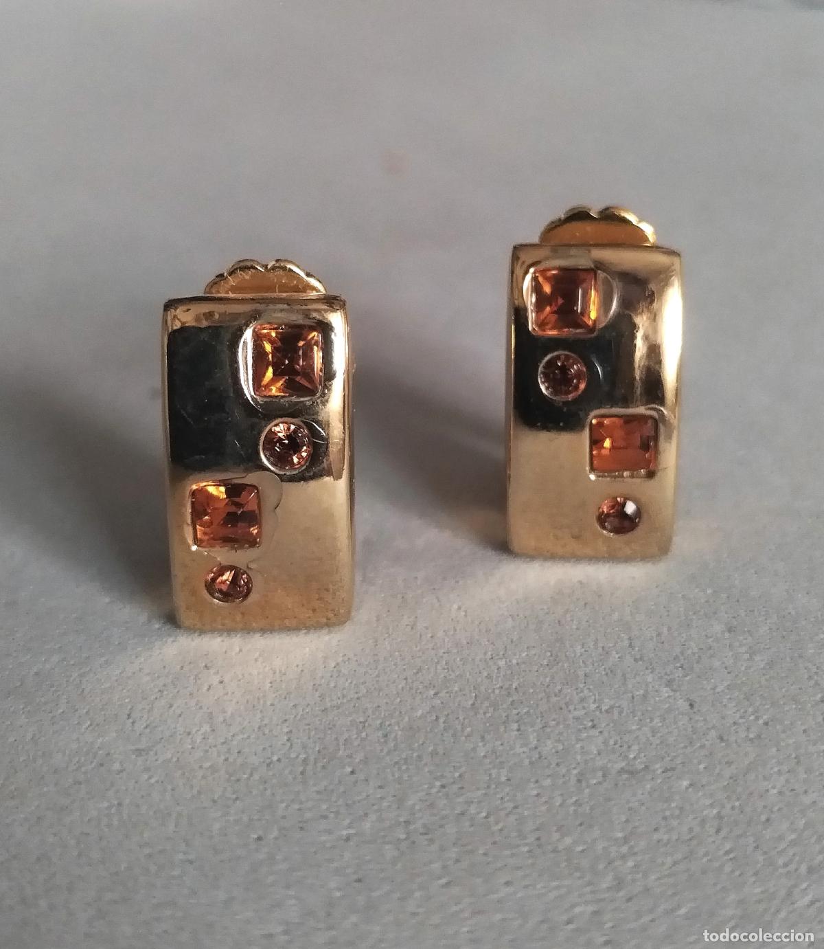 Joyeria: Pendientes dorados cierre de clip.