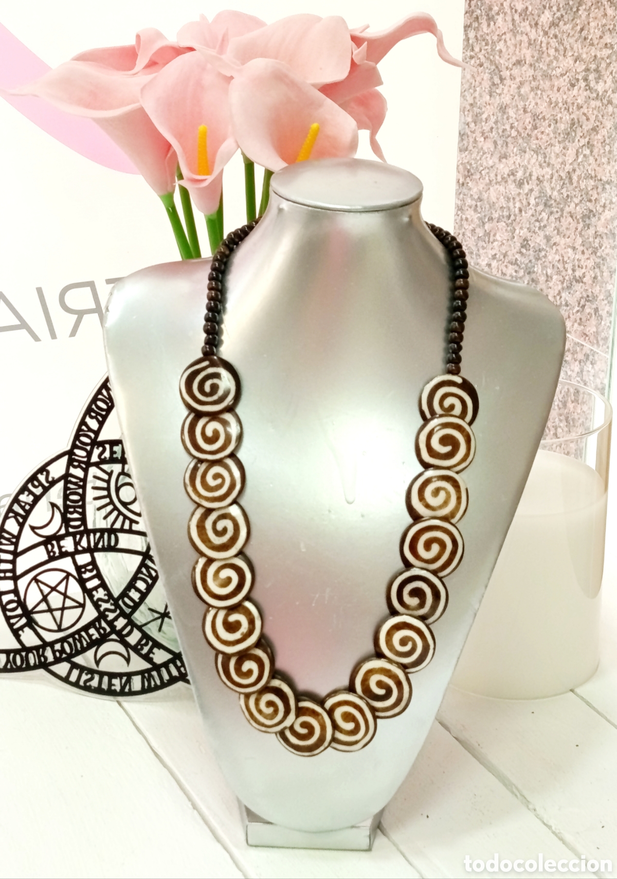 Joyeria: Collar bohemio de hueso color marr&oacute;n y beige, a&ntilde;os 80's, nuevo