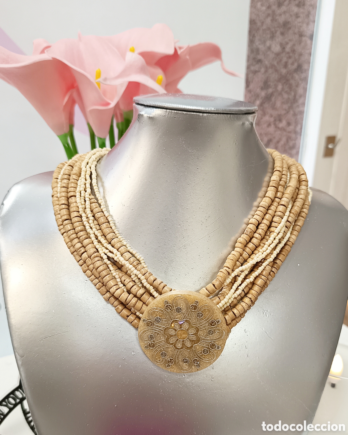 Joyeria: Collar bohemio lineas de madera y cristal con medall&oacute;n, a&ntilde;o 2000, nuevo
