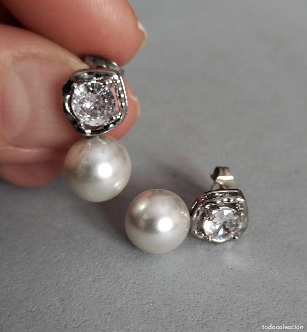 Joyeria: Pendientes plateados con perla y circonita. - Foto 2