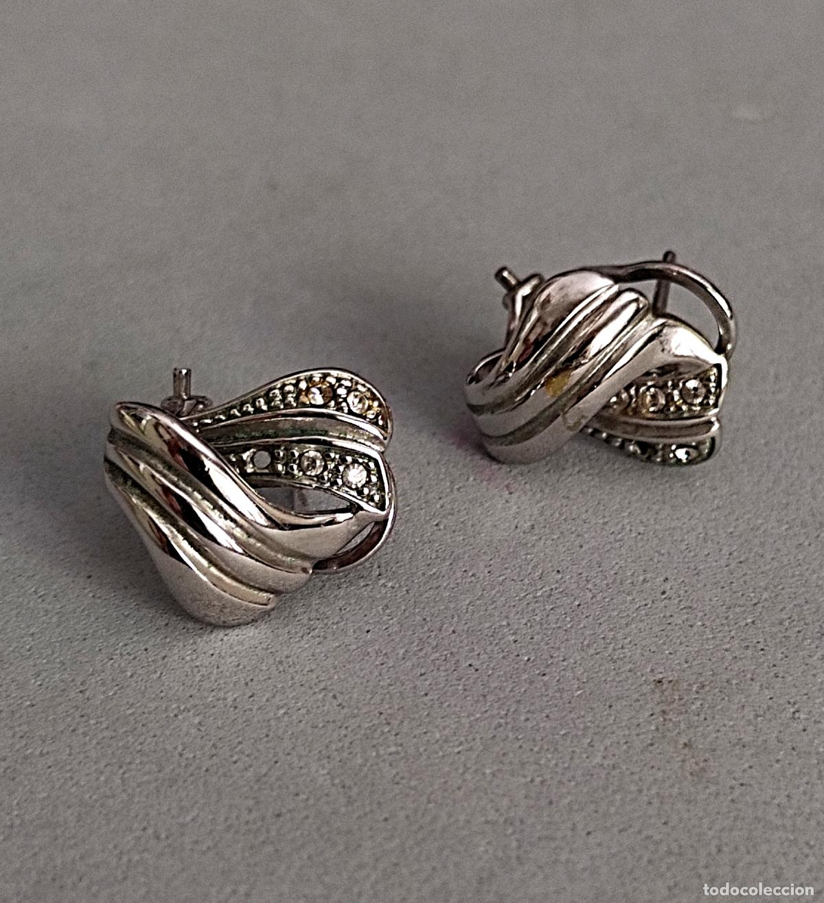 Joyeria: Pendientes plateados cierre de omega. - Foto 2