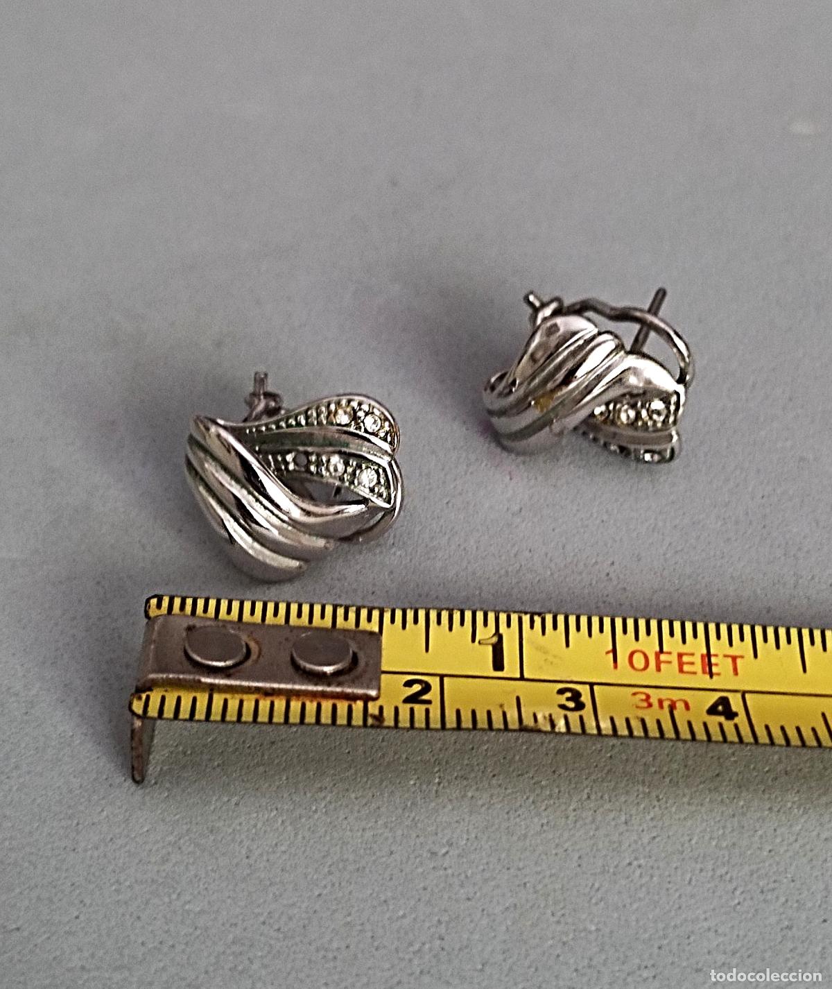 Joyeria: Pendientes plateados cierre de omega. - Foto 3