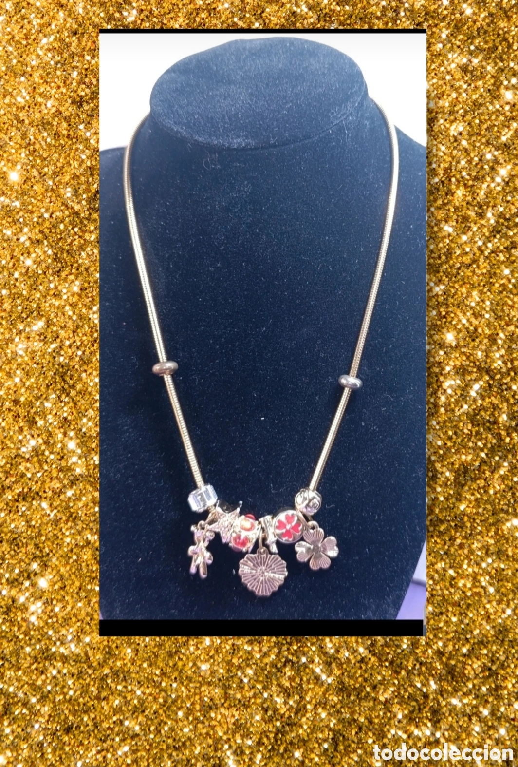 Joyeria: Collar acero dorado Dijes rojos 46 cms