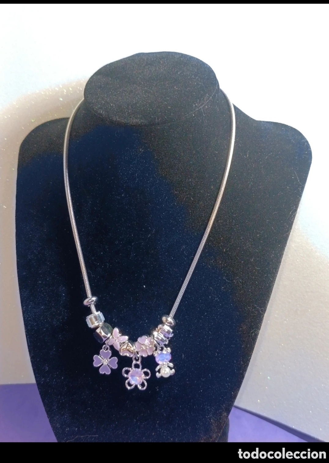Joyeria: Collar acero plateado Dijes violetas 46 cms - Foto 2