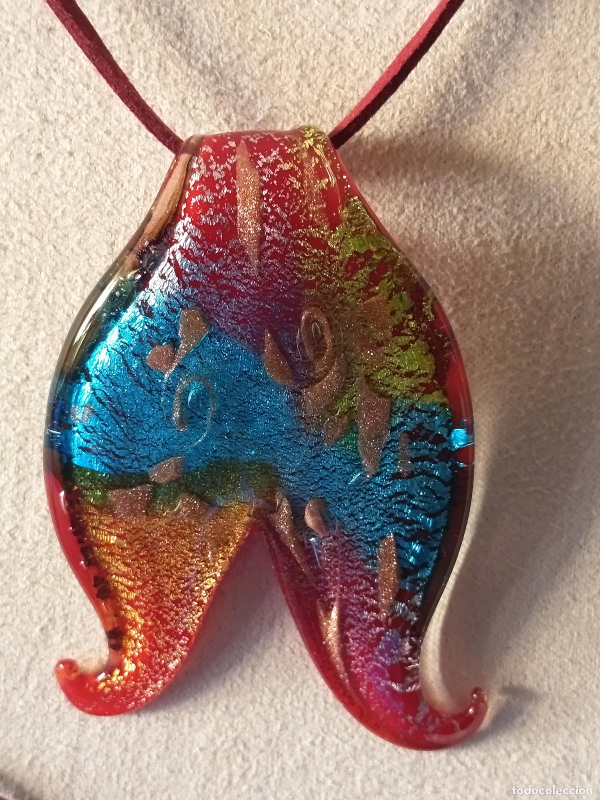 Schmuck: COLORIDO COLGANTE EN CRISTAL DE MURANO CON DETALLES EN DISTINTAS TONALIDADES