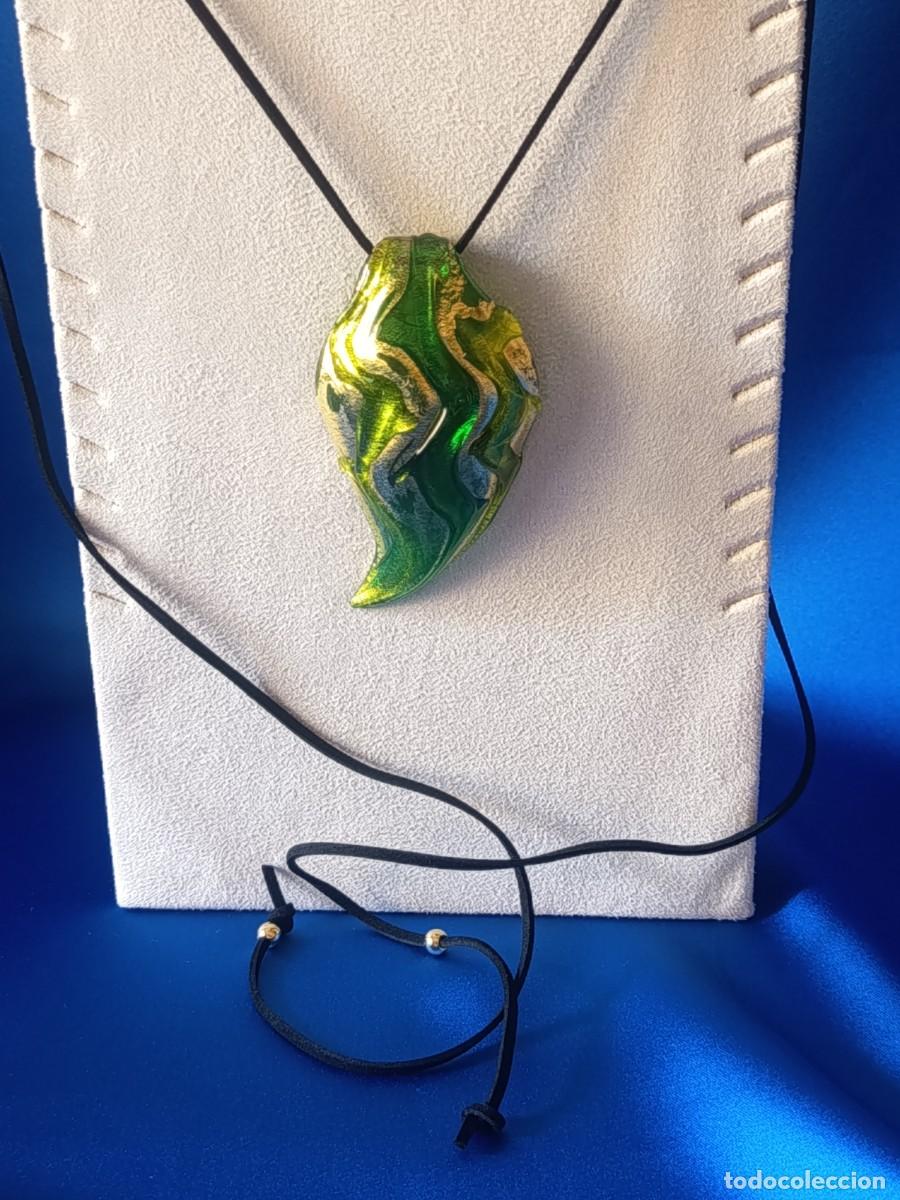 Joalharia: COLGANTE EN CRISTAL DE MURANO EN TONOS VERDOSOS Y DETALLES EN PAN DE ORO