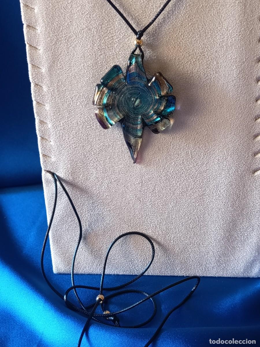 Joyeria: COLGANTE EN CRISTAL DE MURANO EN TONALIDADES AZUL, VERDE Y DORADO