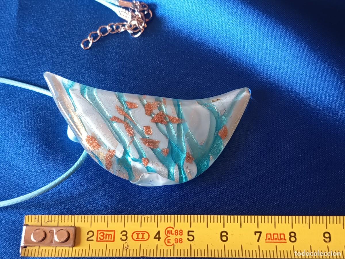 Joyeria: DIJE EN FORMA DE LUNA EN CRISTAL DE MURANO EN CELESTE CON BLANCO Y COBRE - Foto 3