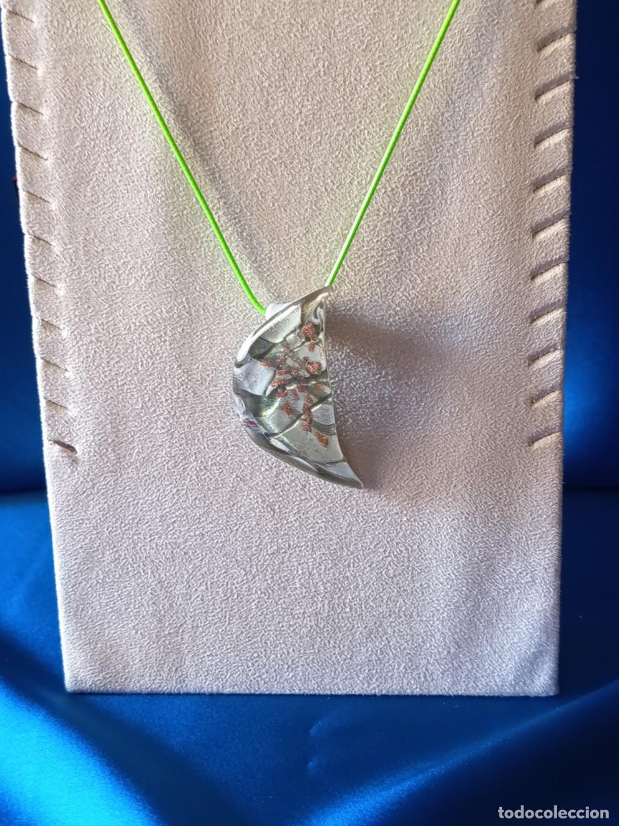 Joalharia: DIJE EN FORMA DE LUNA EN CRISTAL DE MURANO EN BLANCO, VERDE Y COBRE