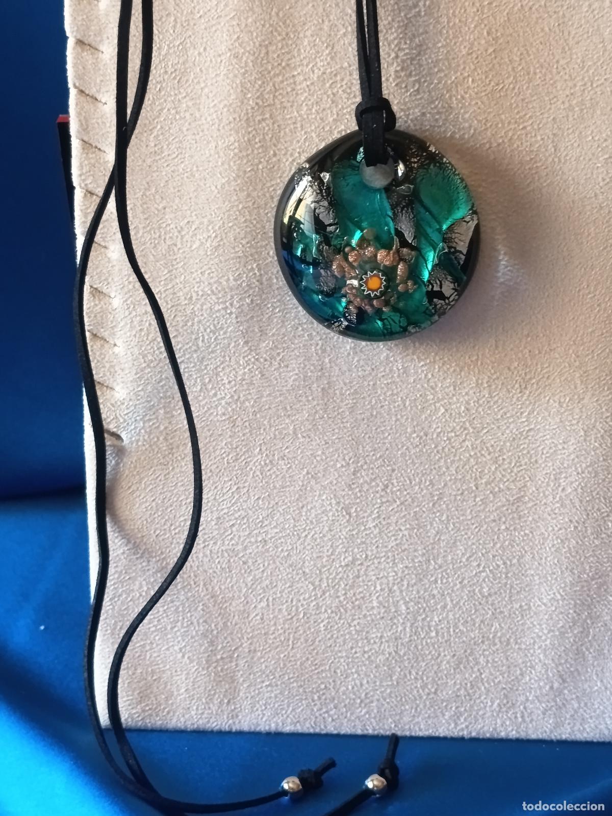 Joalharia: INCRE&Iacute;BLE MEDALL&Oacute;N EN CRISTAL DE MURANO VERDE CON MURRINA Y DETALLES EN COBRE
