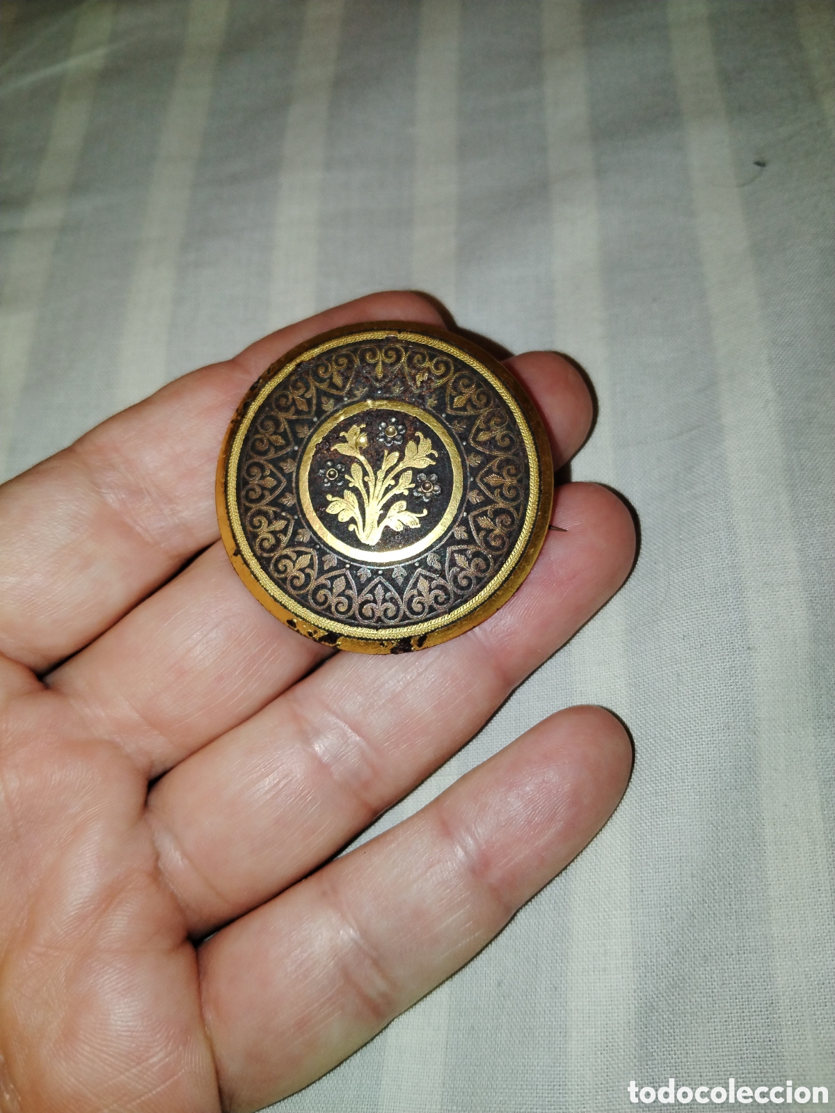 Joyeria: Bonito antiguo broche. Un poco de &oacute;xido - Foto 3