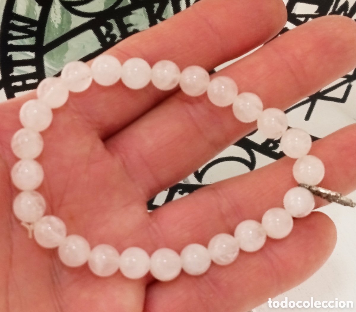 Joyeria: Pulsera de protecci&oacute;n de cuarzo rosa con mano de F&aacute;tima preparada energ&eacute;ticamente con palo santo