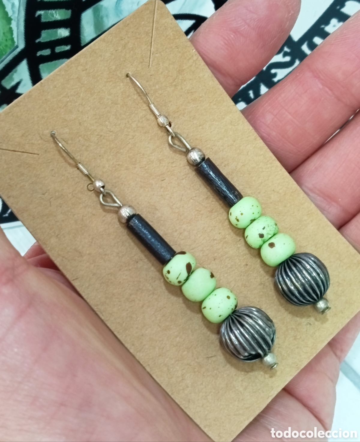 Joyeria: Pendientes Bohemios largos color verde y marr&oacute;n, a&ntilde;os 80's, nuevos