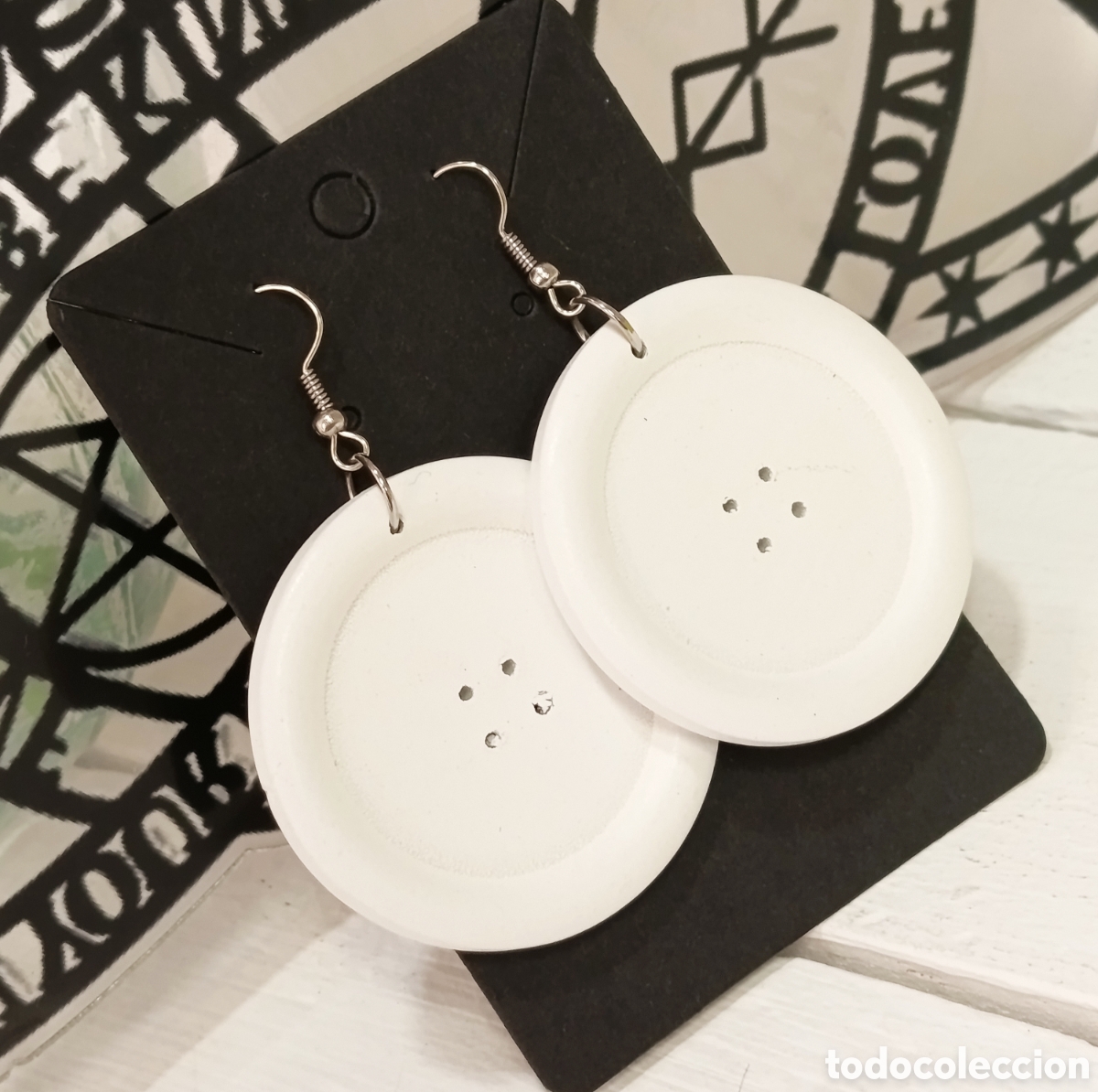 Joyeria: Pendientes Bohemios largos de madera color blanco, a&ntilde;os 80's, nuevos