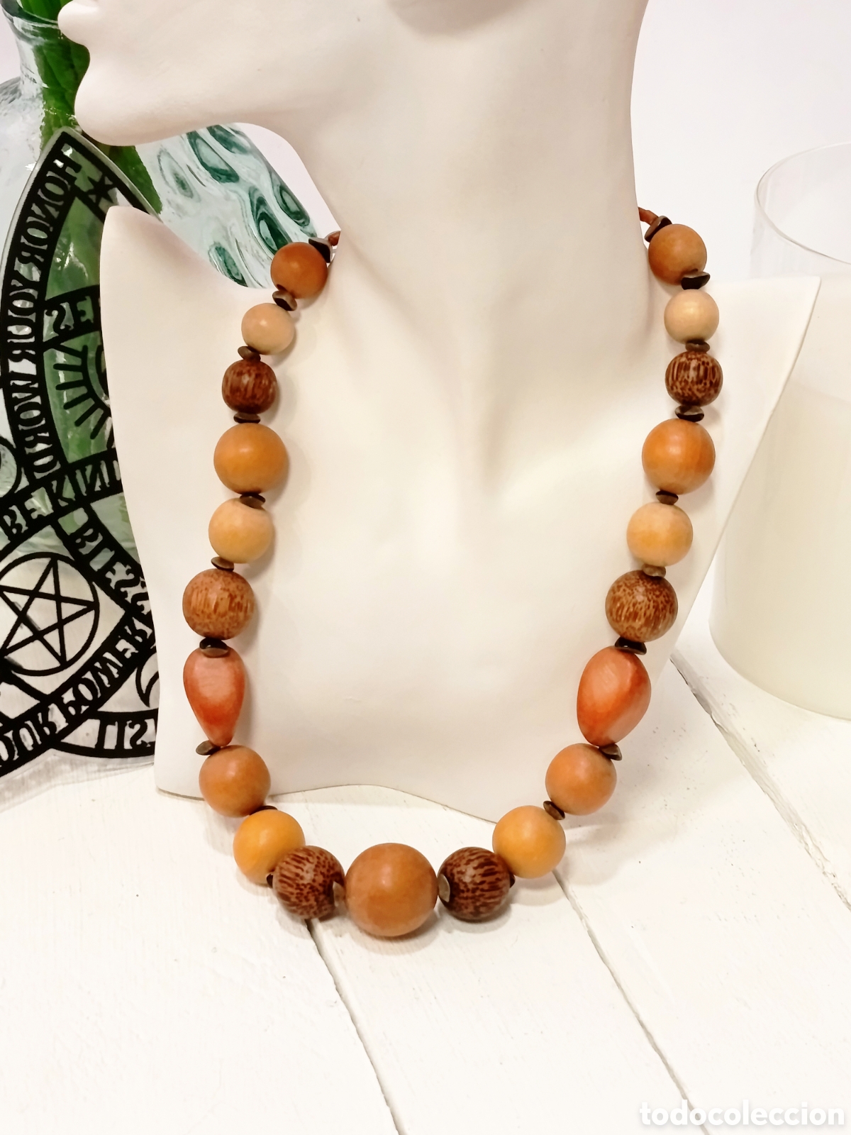 Joyeria: Collar Bohemio corto de madera tonos tierra, a&ntilde;o 2000, nuevo