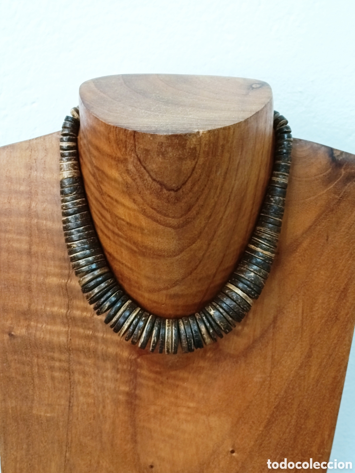 Joyeria: Collar Bohemio corto unisex de madera color marr&oacute;n, a&ntilde;o 2000, nuevo