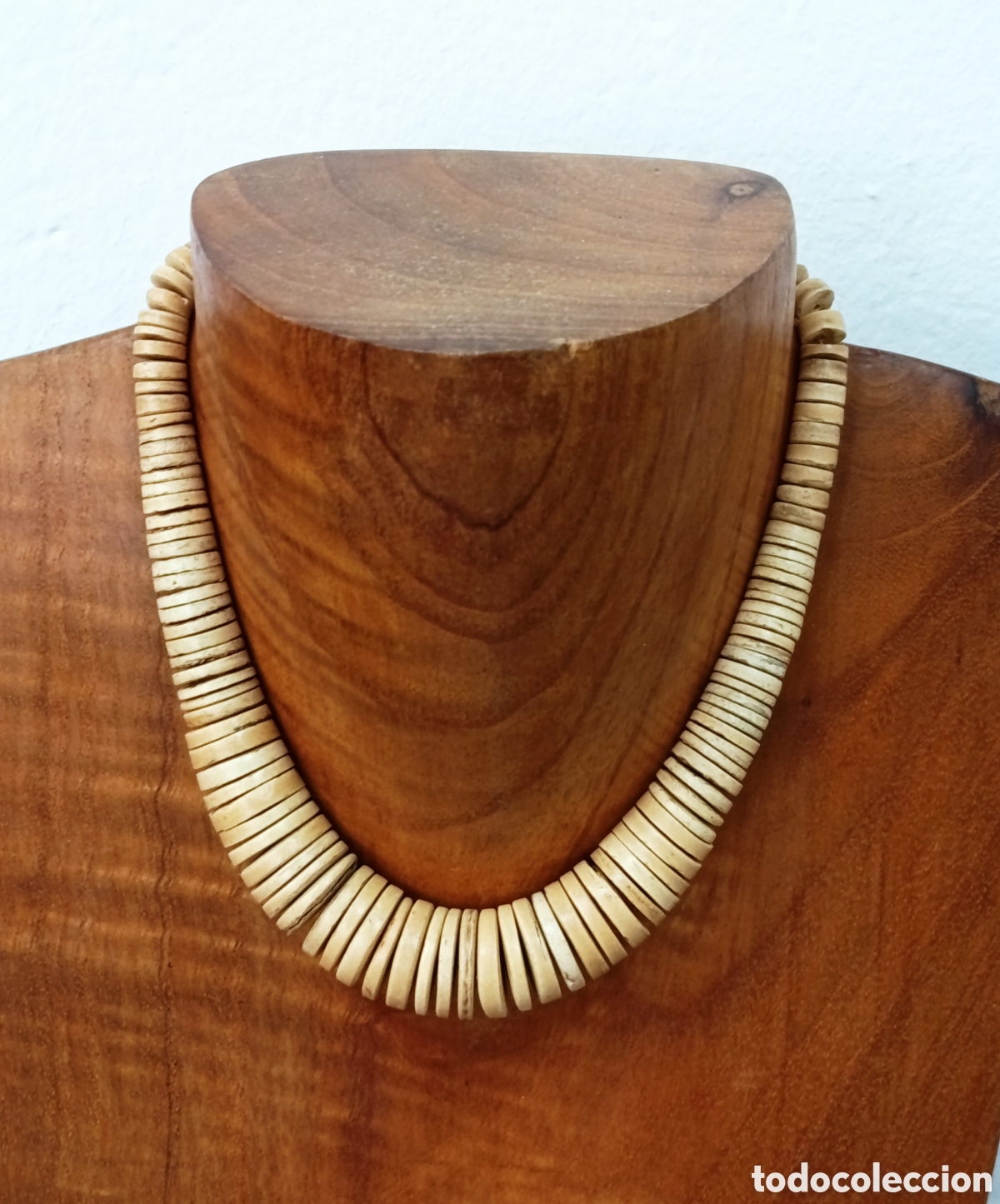 Joyeria: Collar Bohemio corto unisex de madera color natural, a&ntilde;o 2000, nuevo