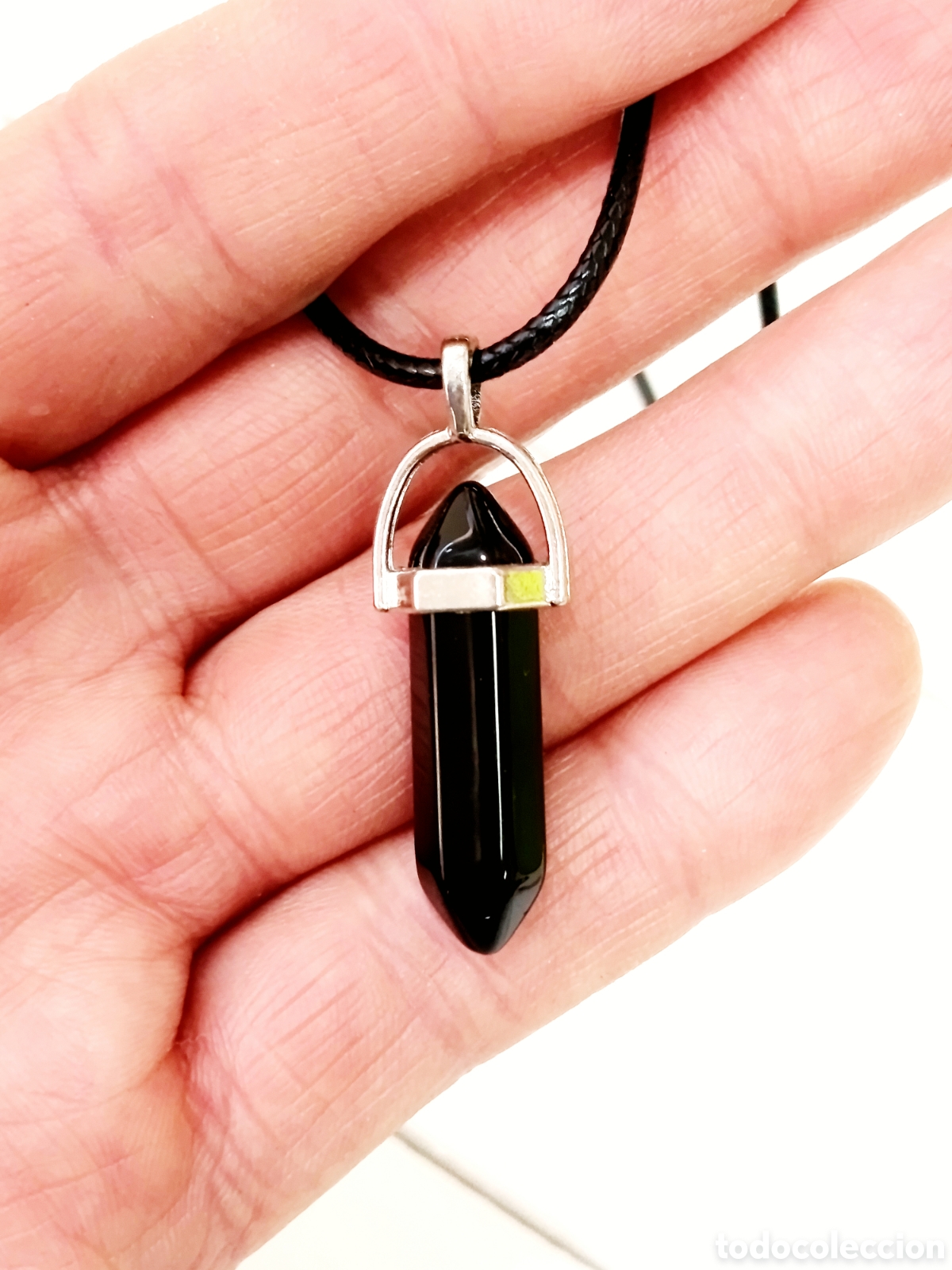 Joyeria: Colgante de protecci&oacute;n p&eacute;ndulo de piedra obsidiana preparada energ&eacute;ticamente con palo santo