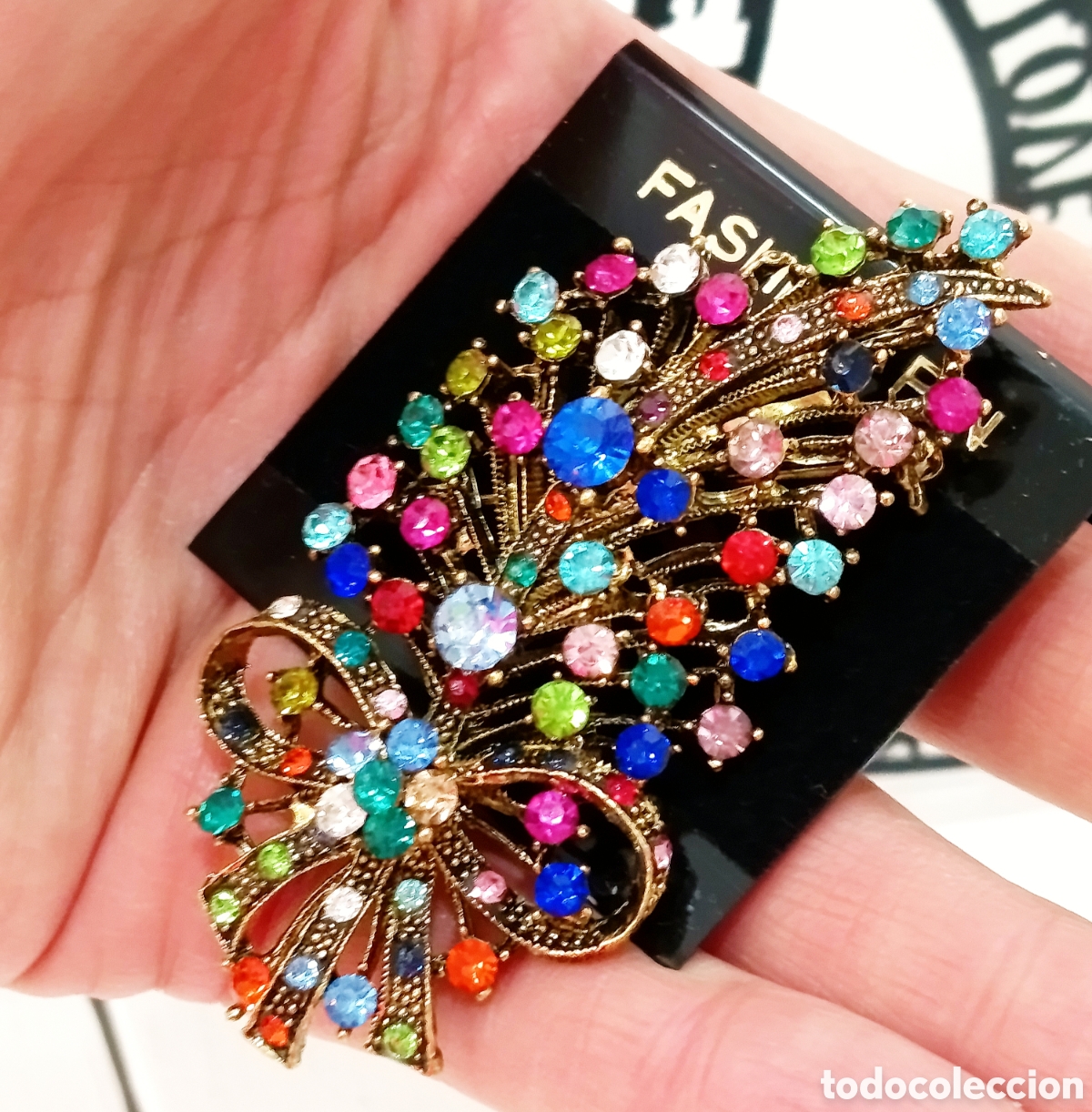 Joyeria: Broche color oro con strass multicolor, a&ntilde;o 2000, nuevo - Foto 3