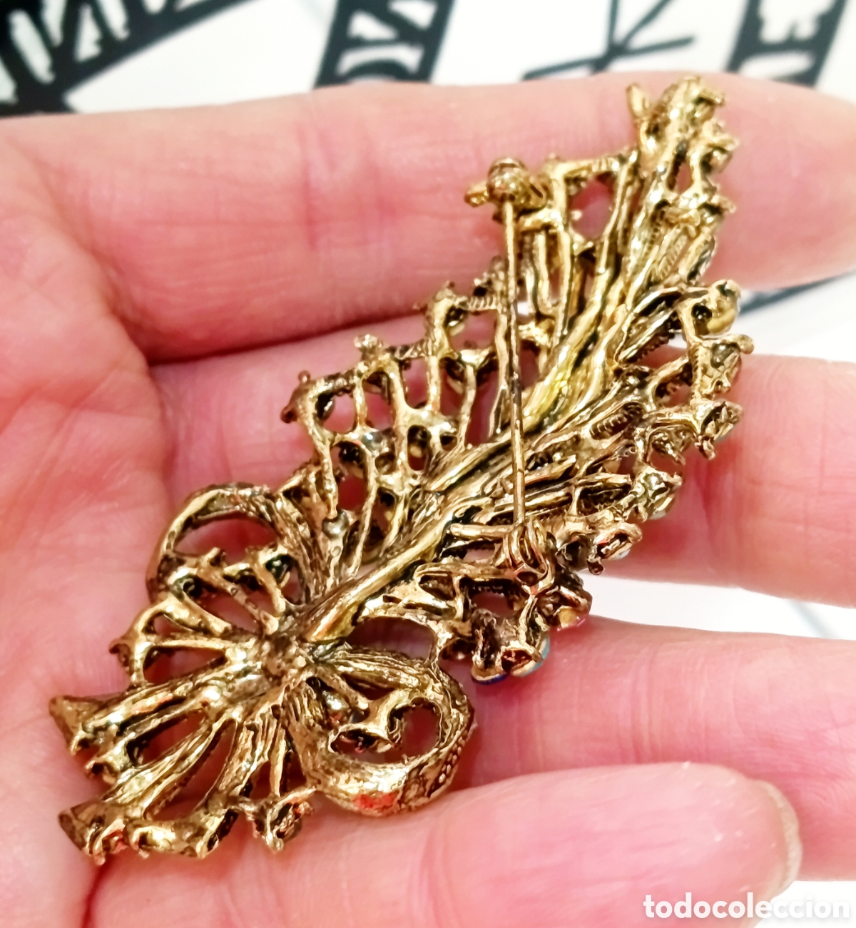 Joyeria: Broche color oro con strass multicolor, a&ntilde;o 2000, nuevo - Foto 5