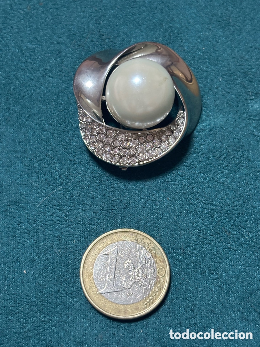 Joyeria: Broche con s&iacute;mil perla central