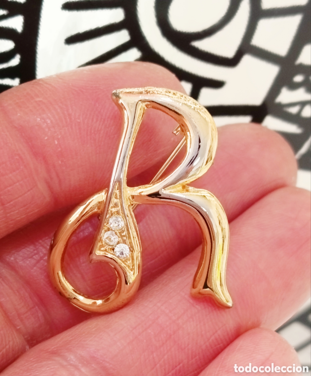Joyeria: Broche vintage letra R color oro con cristal, a&ntilde;os 90's, nuevo
