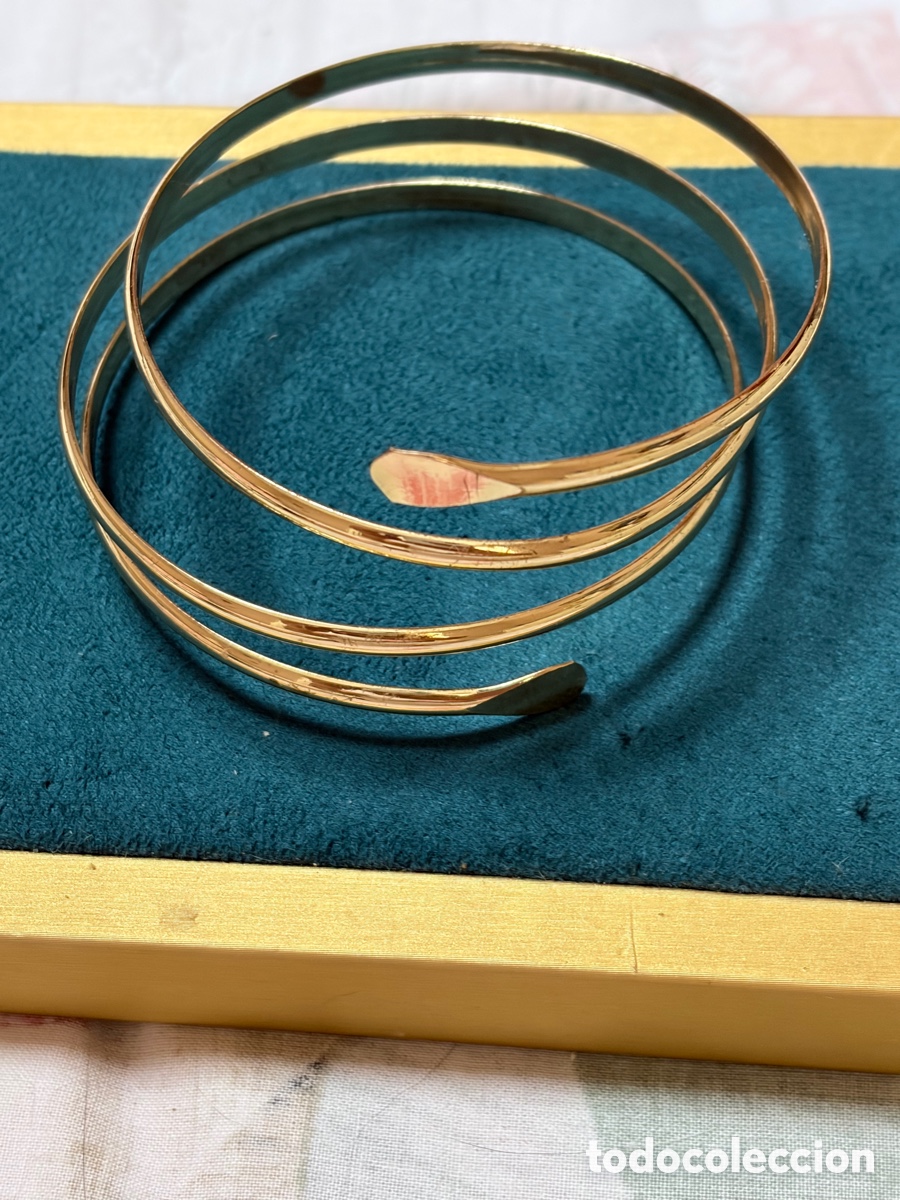 Joyeria: Pulsera r&iacute;gida dorada de metal dorado - Foto 2