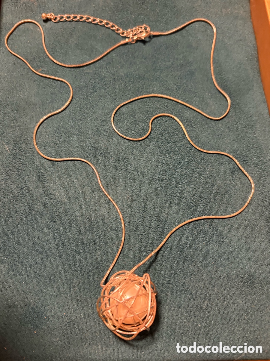 Joyeria: Colgante con cadena metal plateado