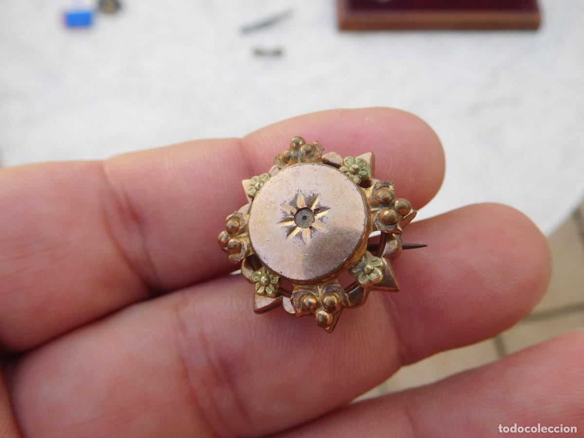 Joyeria: Broche antiguo chapado en oro