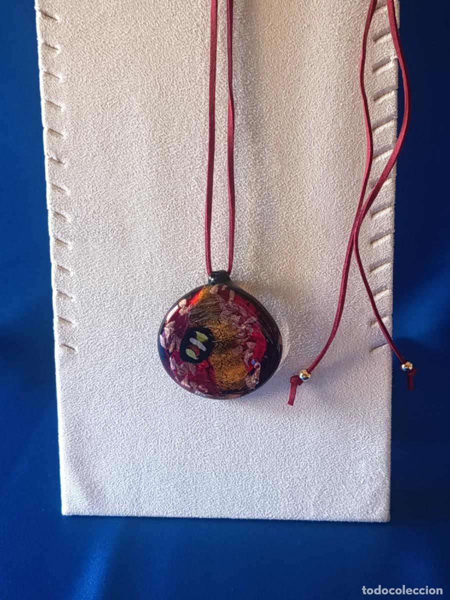Joyeria: MEDALL&Oacute;N DE CRISTAL DE MURANO CON VARIAS TONALIDADES ROJIZAS Y PAN DE ORO