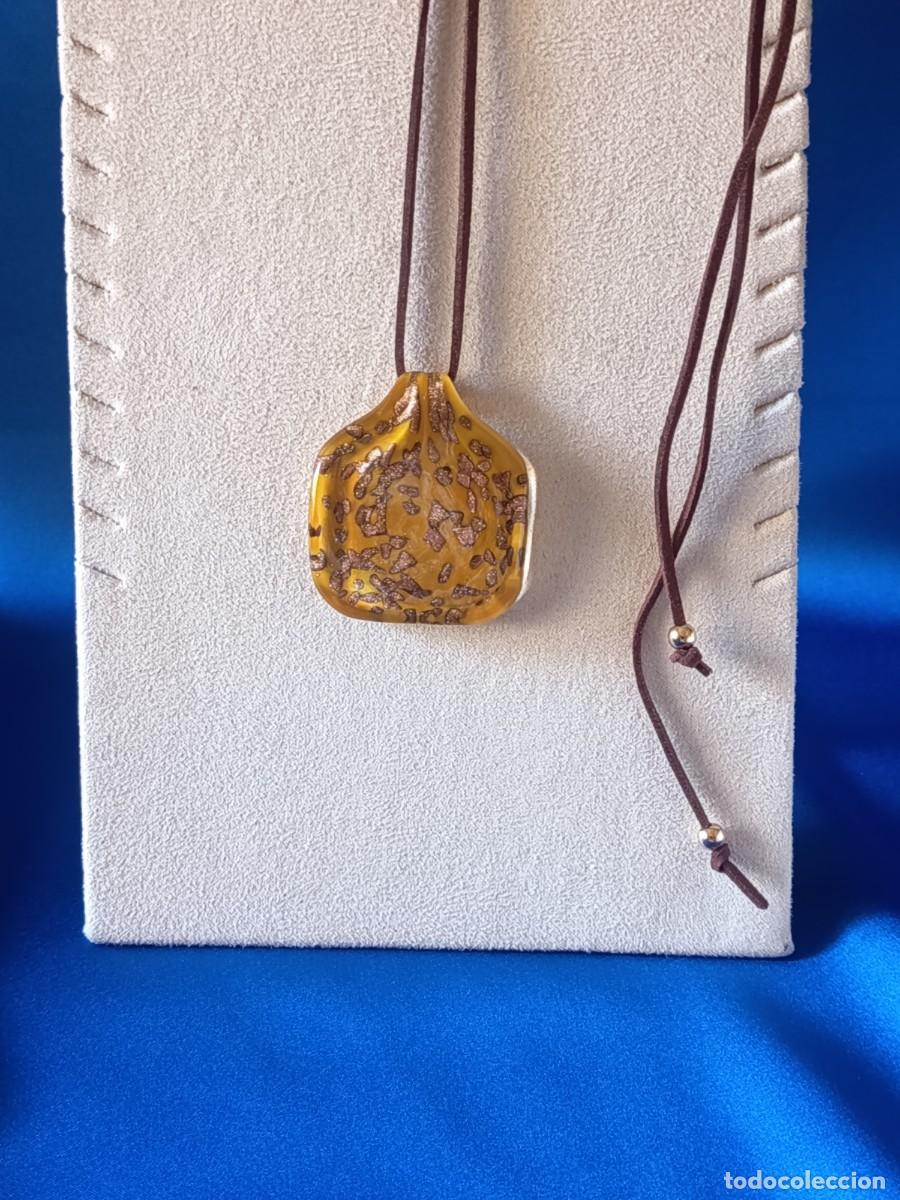 Joyeria: COLGANTE DE CRISTAL DE MURANO EN OCRE Y DETALLES EN BRONCE