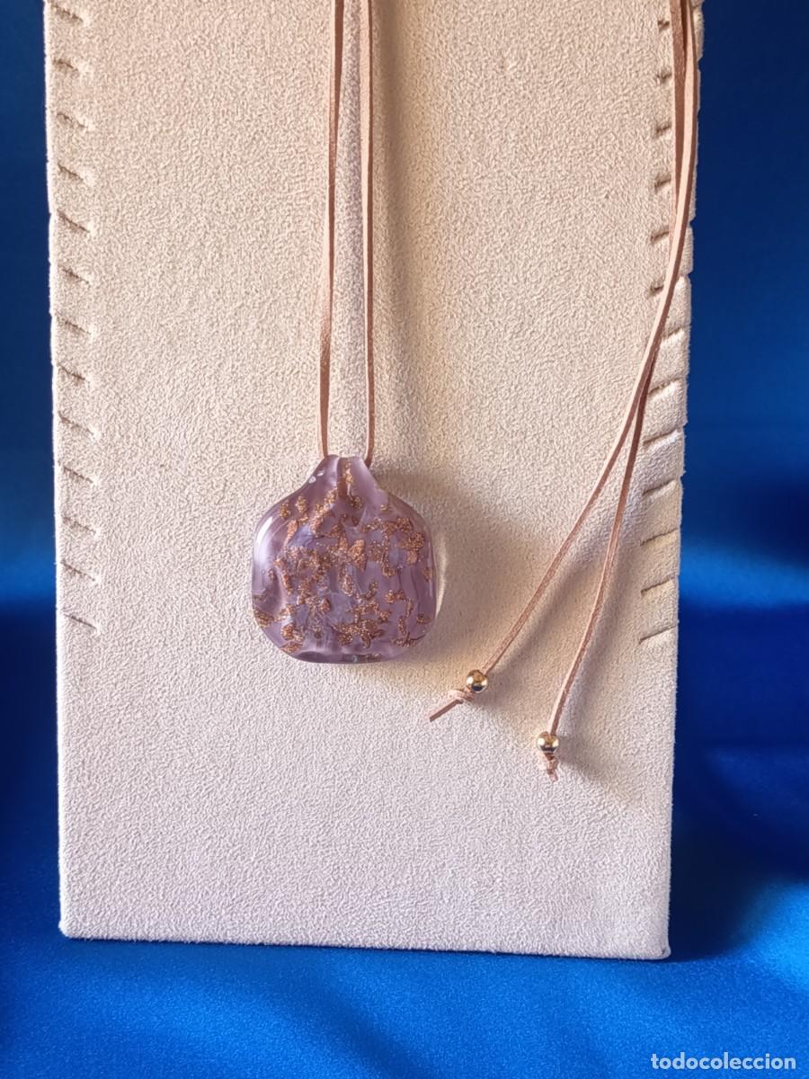 Joyeria: COLGANTE DE CRISTAL DE MURANO MALVA CON DETALLES EN BRONCE