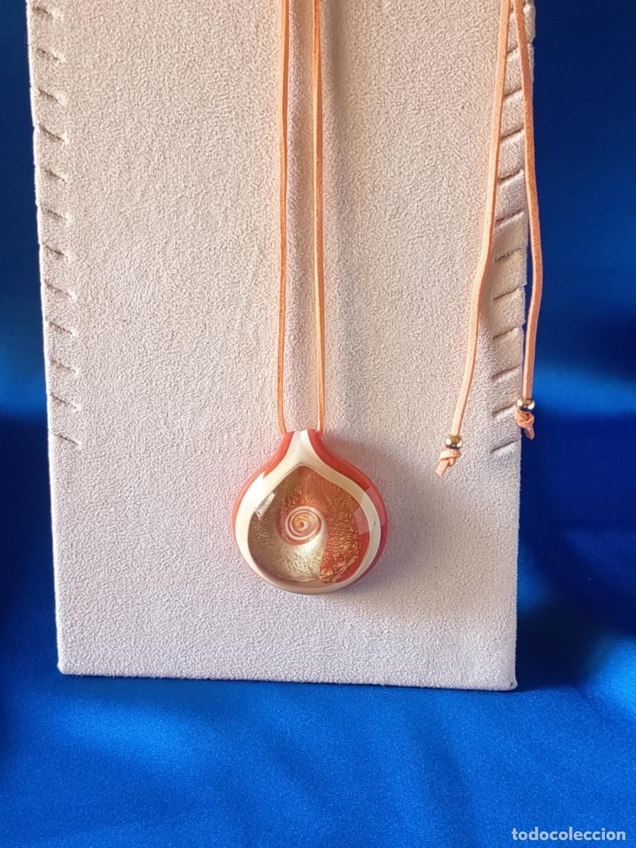 Joyeria: MEDALL&Oacute;N DE CRISTAL DE MURANO NARANJA Y BLANCO ROTO