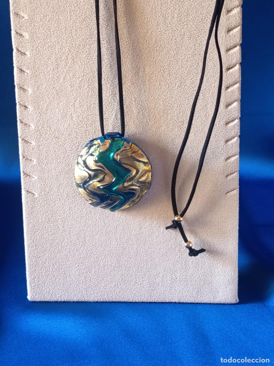Joyeria: MEDALL&Oacute;N DE CRISTAL DE MURANO AZUL Y VERDE CON PAN DE ORO